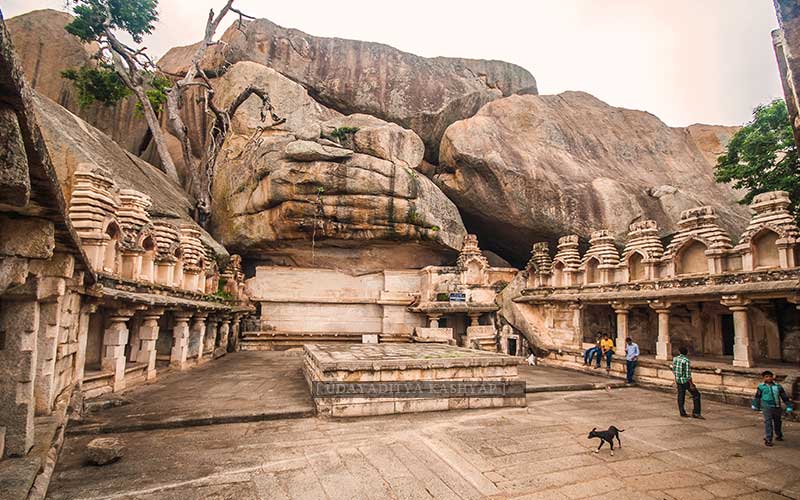 Sampige Siddeswara temple