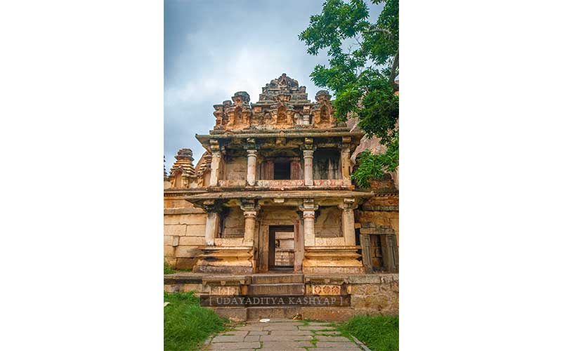 Sampige Siddeswara temple egate