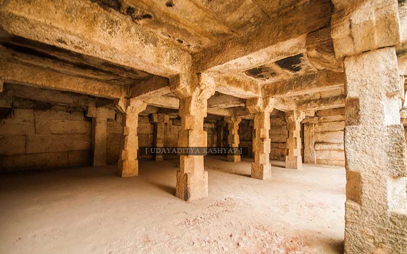 Sampige Siddeswara temple chambers