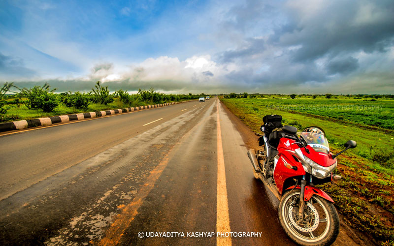 Uday's Honda CBR250R